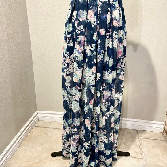 BCBGeneration Chiffon Floral Maxi Dress Half Sleeves Round Neck Back Zipper - Picture 2 of 14